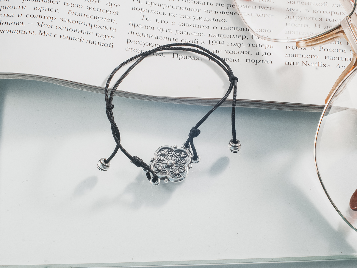 Браслет-шнурок «Кружево»